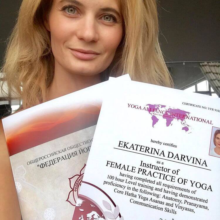Сертификат инструктора женских практик йоги Международного Альянса йоги YAI